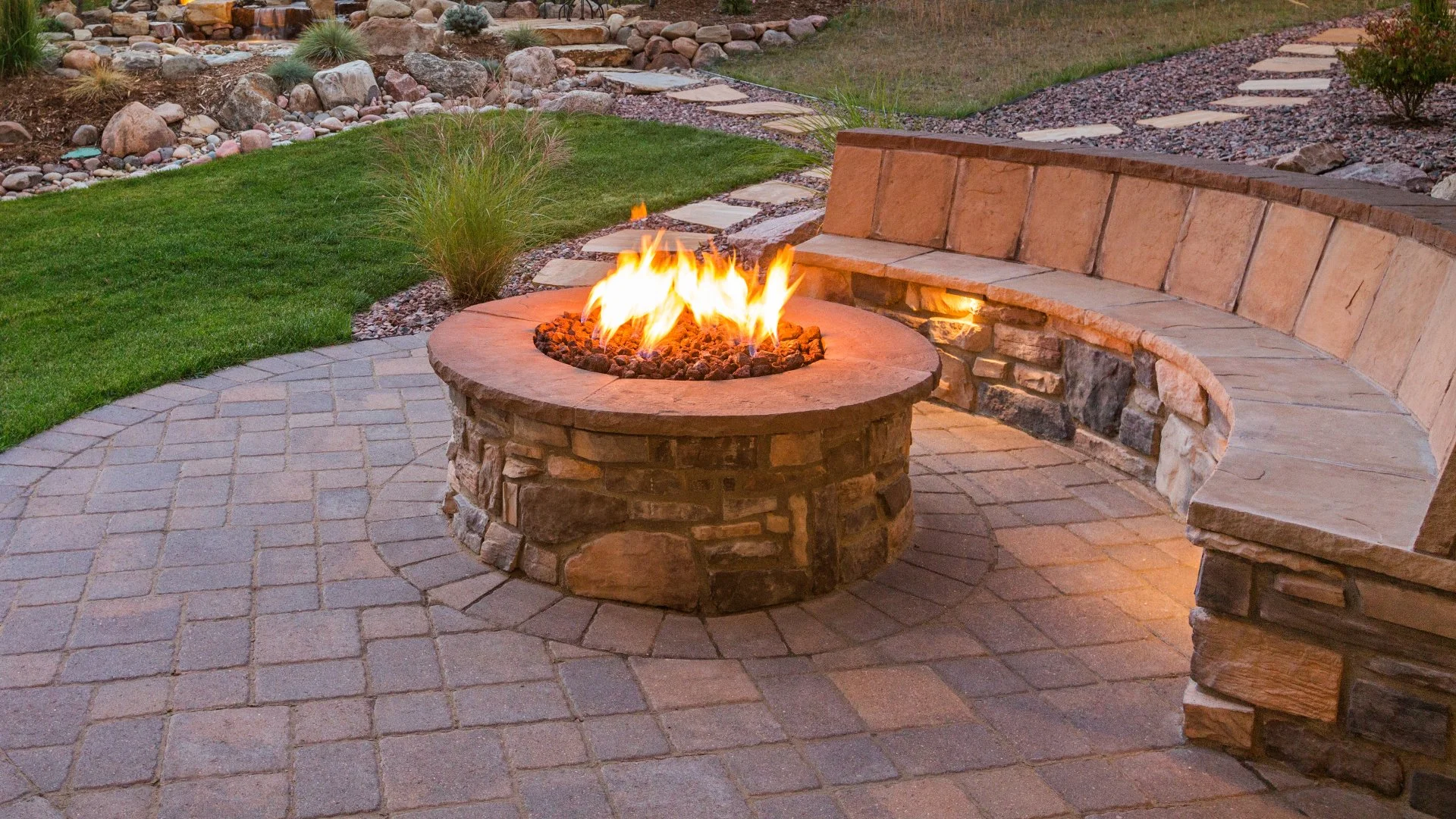 What Are Kits for Fire Pits?