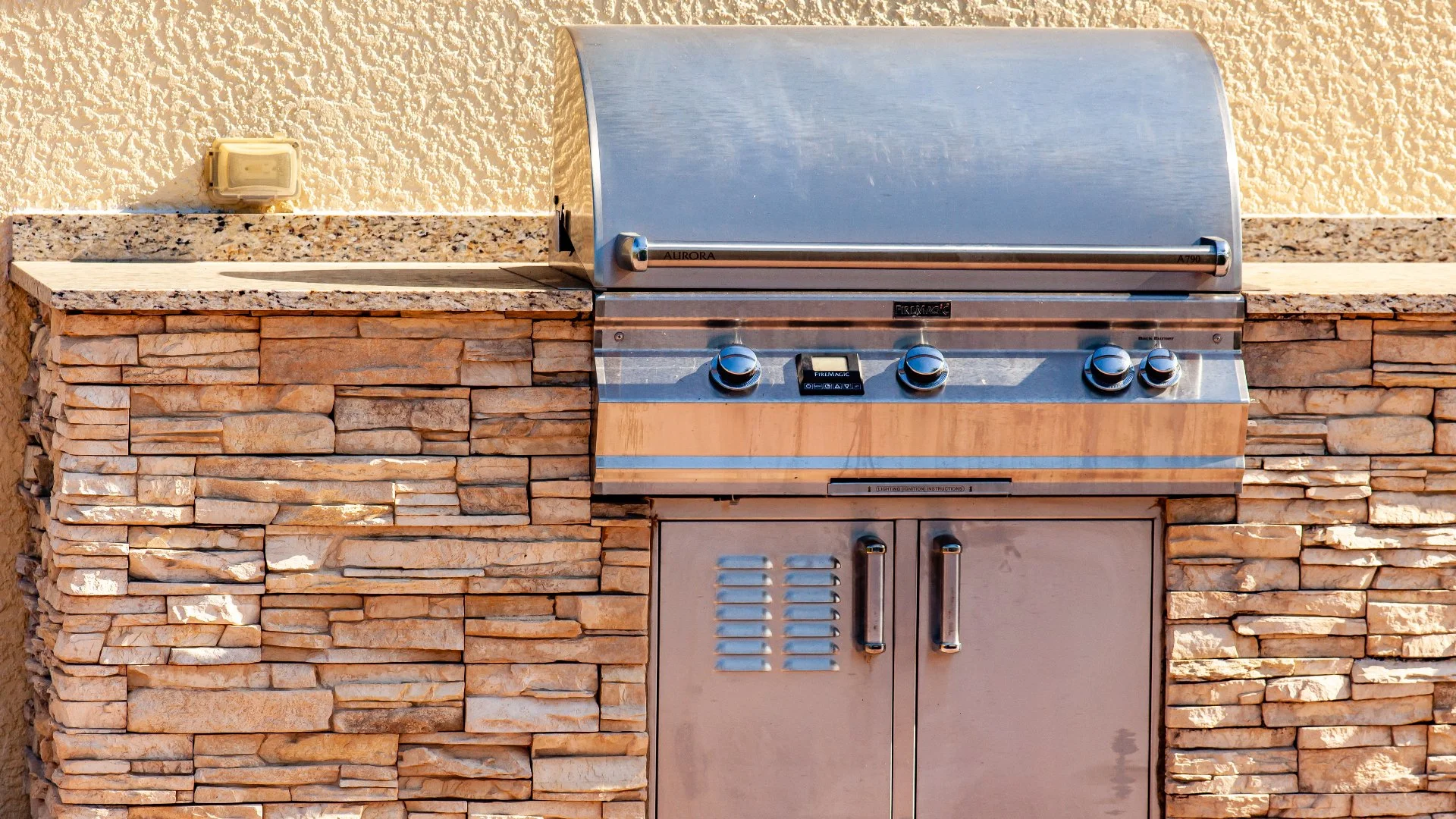 How Much Do Outdoor Kitchens Contribute to Property Value?