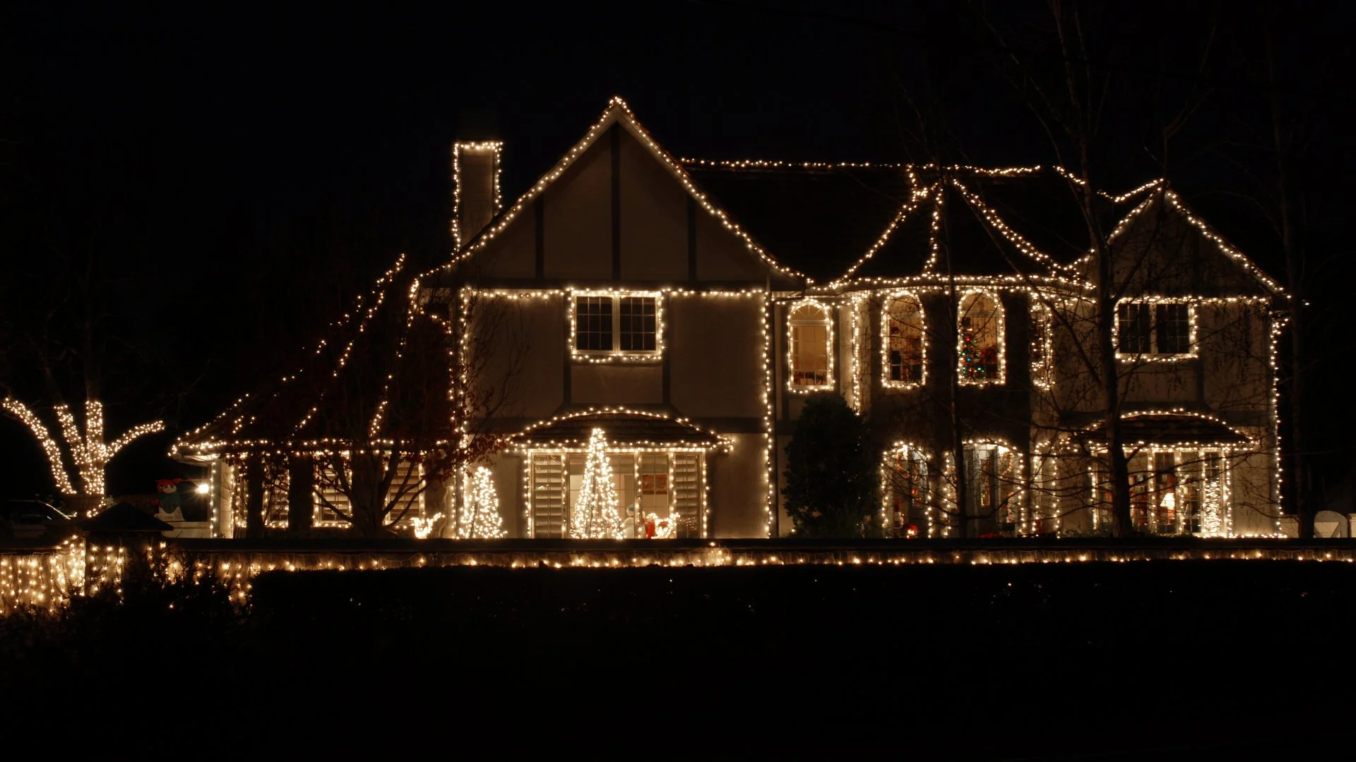 Are Permanent Holiday Lights Worth the Investment?