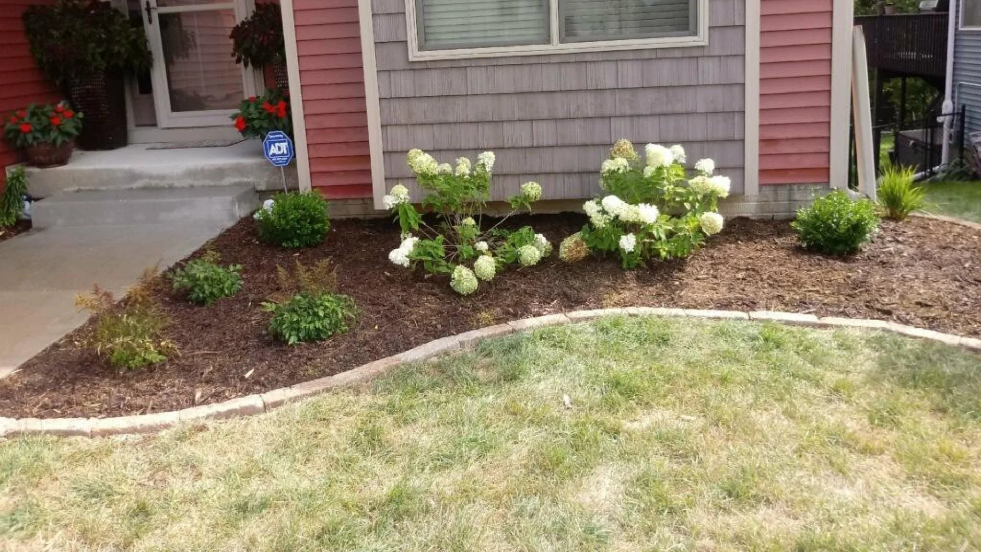 3 Common Mistakes You Can Make if You Install Mulch Yourself