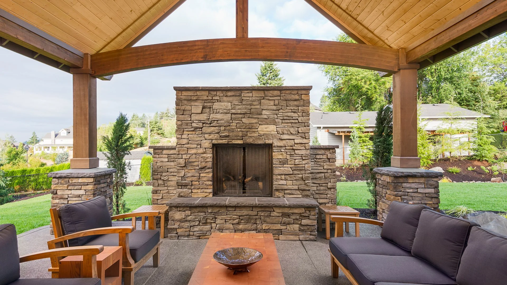 What Is the Average Cost to Build an Outdoor Fireplace?